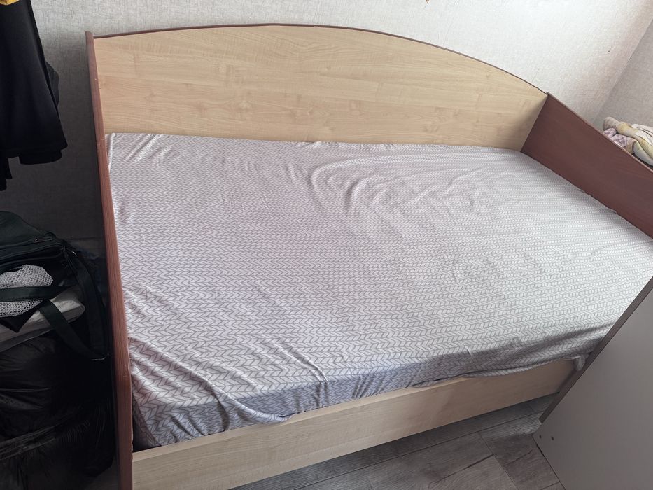Продам кровать 15 000 тенге