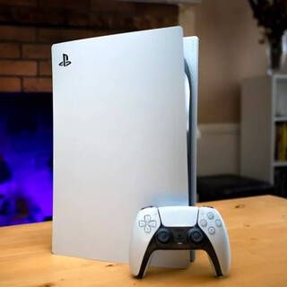 Продам SonyPlaystation 5  с играми