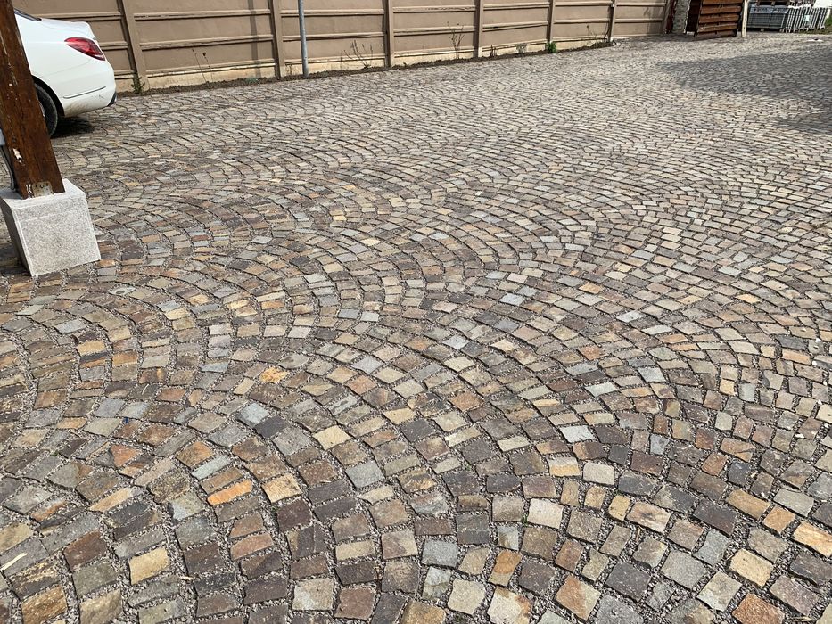 Executam montaj pavaj/dale, bordura,rigole,piatra cubica,reparatii