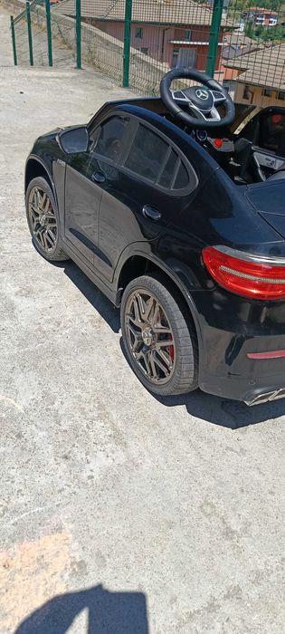 Децка акомулаторна кола Mercedes