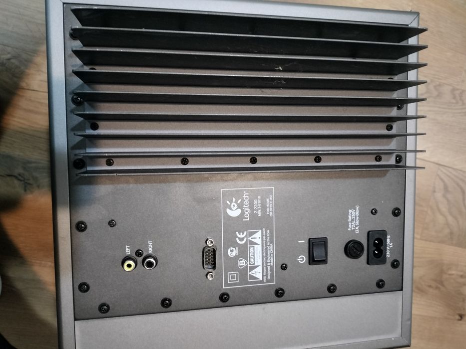 Logitech Z 2200 - incintă și amplificare