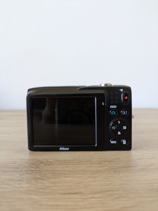 Nikon Coolpix S2700 - УНИКАЛНИ СНИМКИ Дигитален Фотоапарат в Отлично състояние