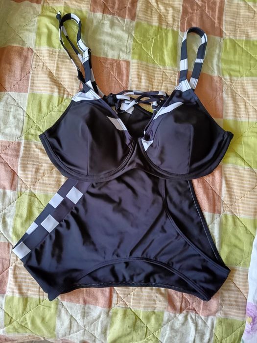 Женский купальник. Раз. 1XL.
