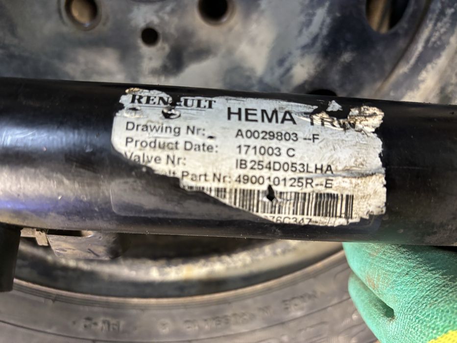 Продам Рейку на Reno Daster