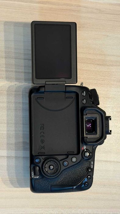 Фотоапарат CANON EOS 80D