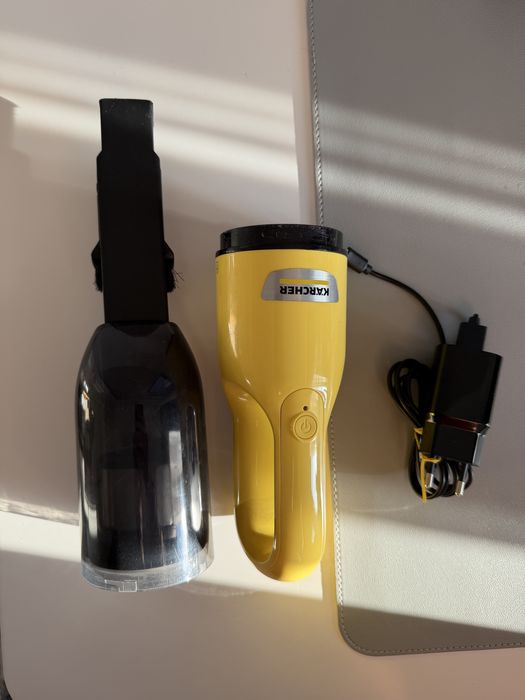 Aspirator de mana Karcher CVH