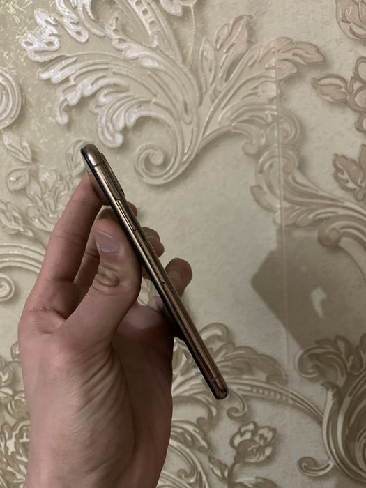 iPhone Xs 64Gb feys ishlidi Srocno!!