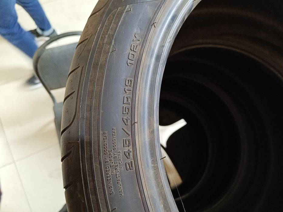 Продам летнюю резину