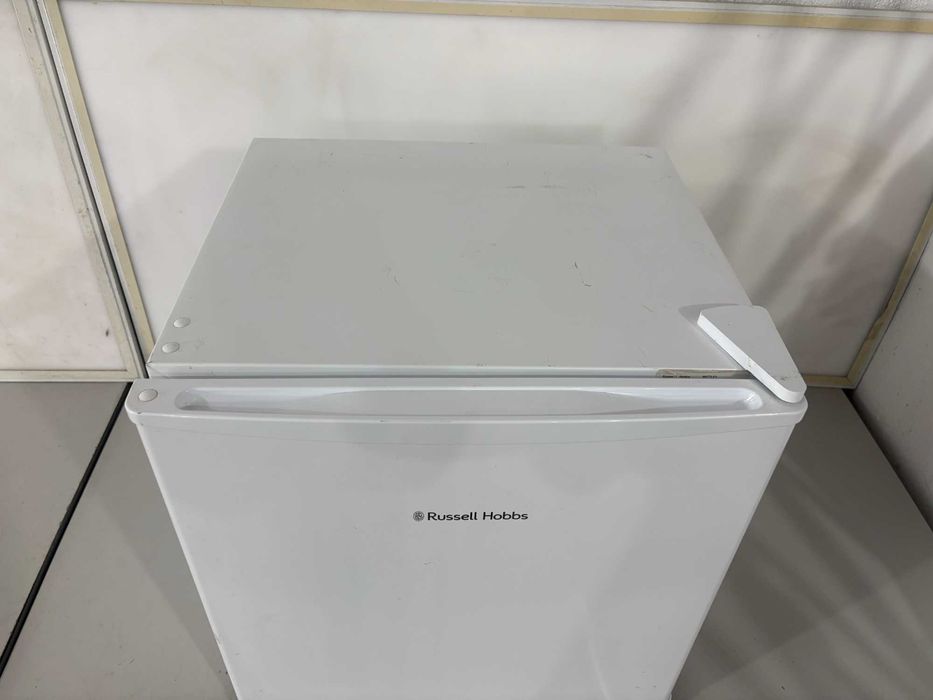 Хладилник - Russell Hobbs 43L