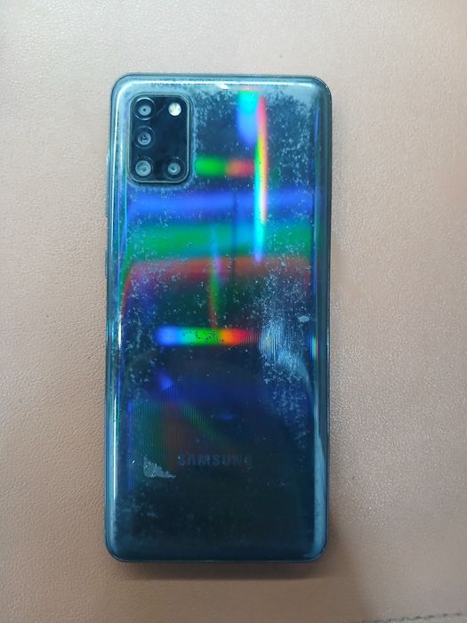 Продам Samsung A31 на 64 ГБ