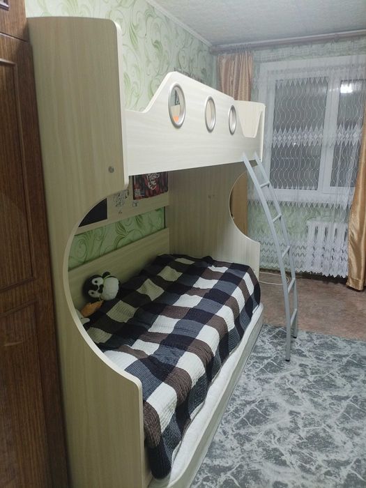 Продам двухъярусную кровать