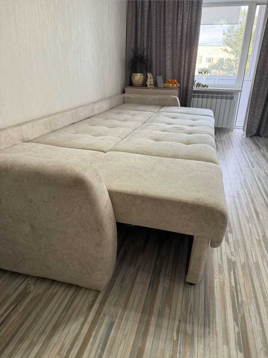 продаю Диван в отличном состоянии
