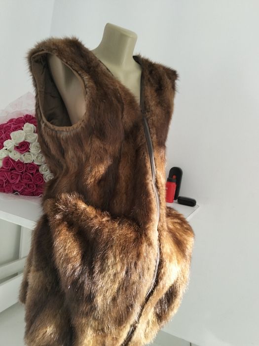 Vesta blana naturală.