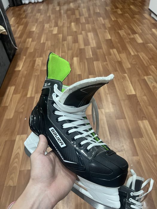 Коньки BAUER профессиональные