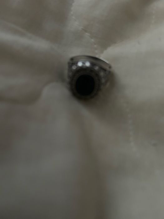 Продам кольцо серебро очень красивое