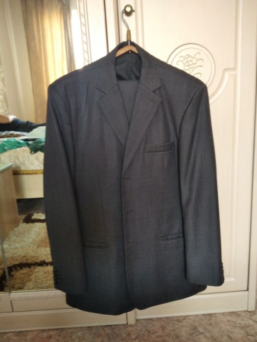 Срочно продам костюм
