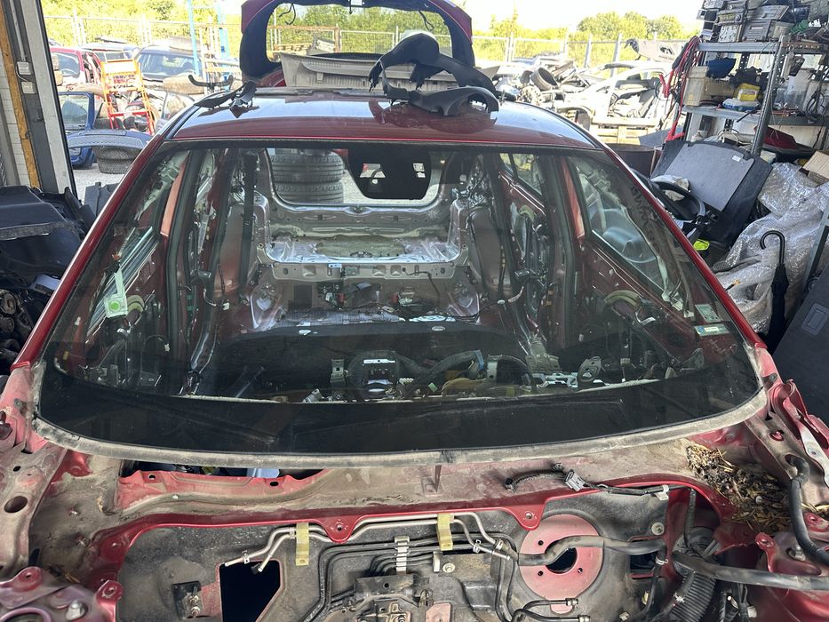 Челно стъкло за Мазда 3 след 2013г.! Със камери,сензори,Head Up!