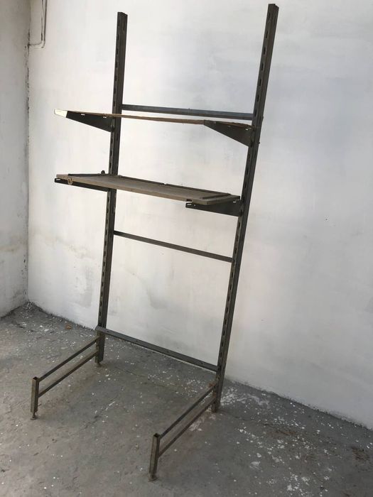 Магазинные полки