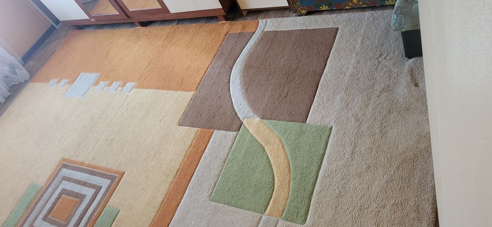 Продам ковры в хорошем состояние