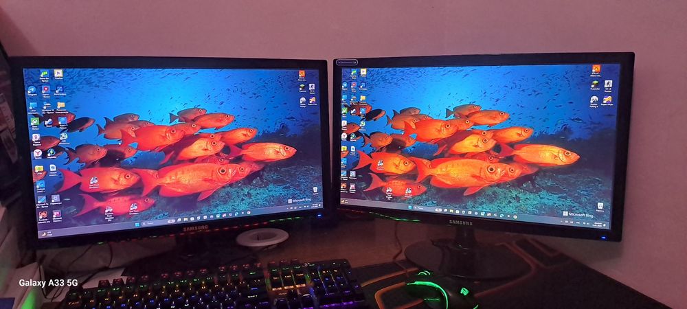 Манитор самсунг 2 штуки рабочий 22 дюм