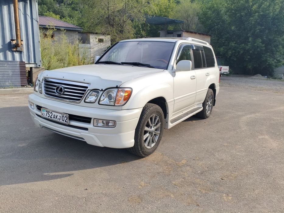 Lexus LX470 в отличном состоянии.