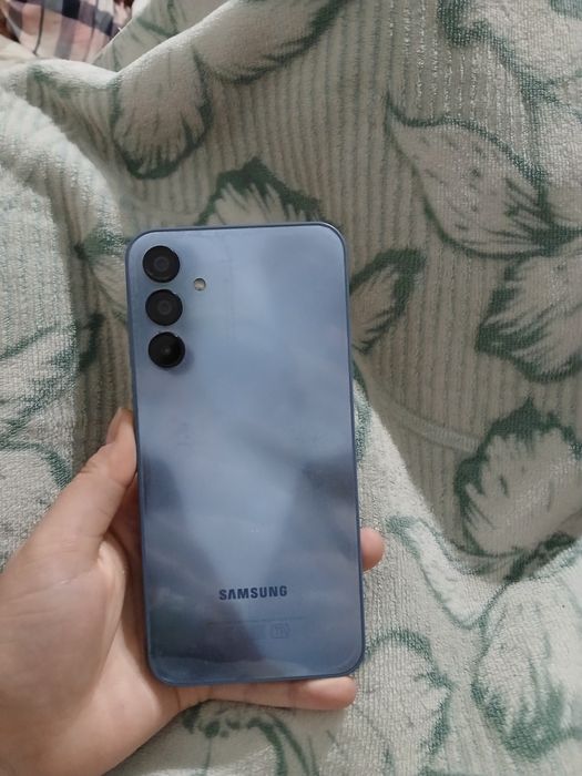 продам телефон Samsung a15