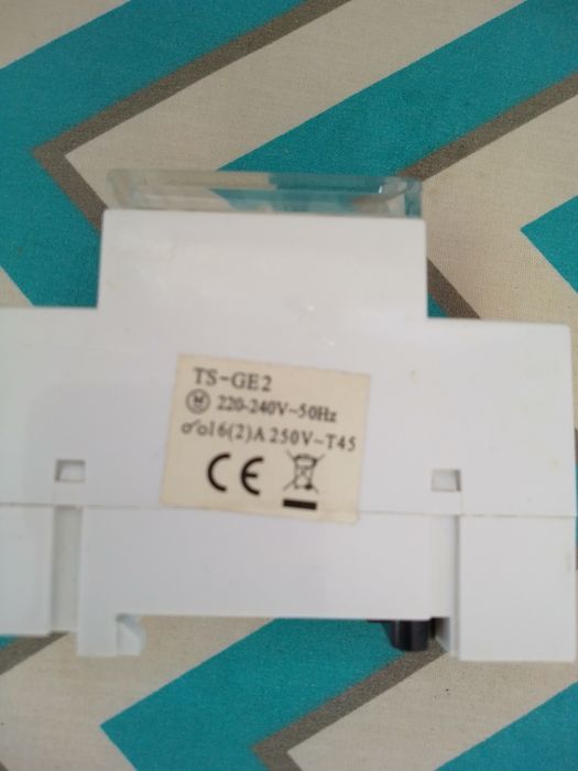 Vând releu de timp programabil