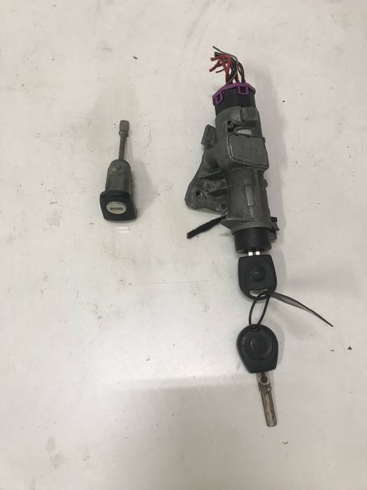 Contact cheie butuc portiera Seat Cordoba 6L Polo 9N Golf 4 Bora Leon