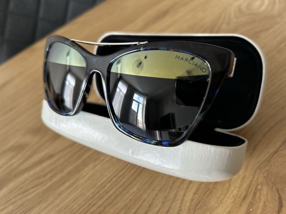 Слънчеви очила Guess