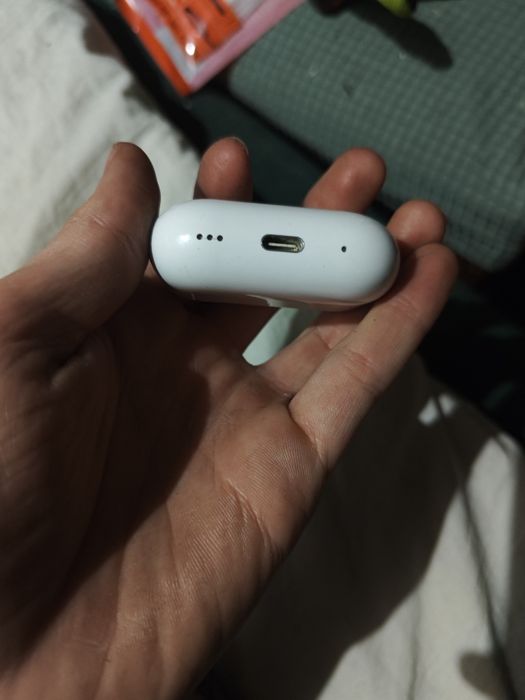 Оригинальный кейс airpods pro