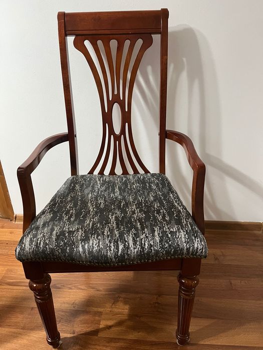 Set șase scaune din lemn masiv