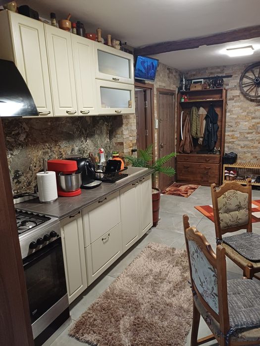 Apartament 2 camere decomandate Rovine
