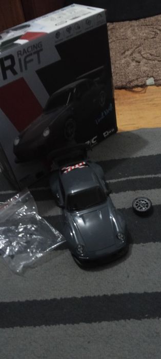 Mașinuță de drift nouă în cutie!