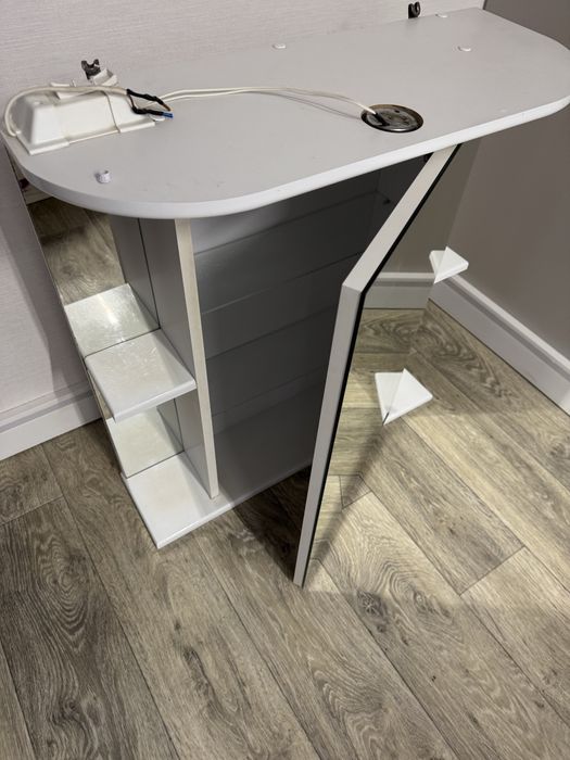 Продам зеркало-шкафчик