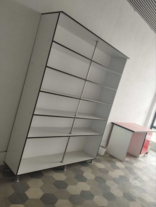 Магазинга таёр мебел сотилади холати янги ишлатилмаган