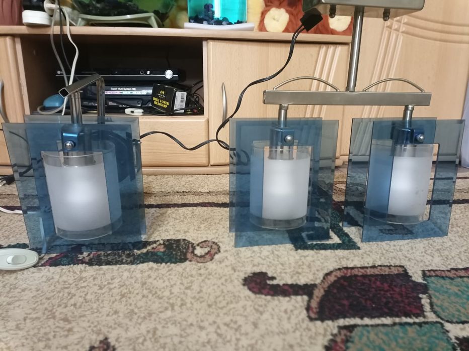 Продам люстру с 2-мя плафонами и бра