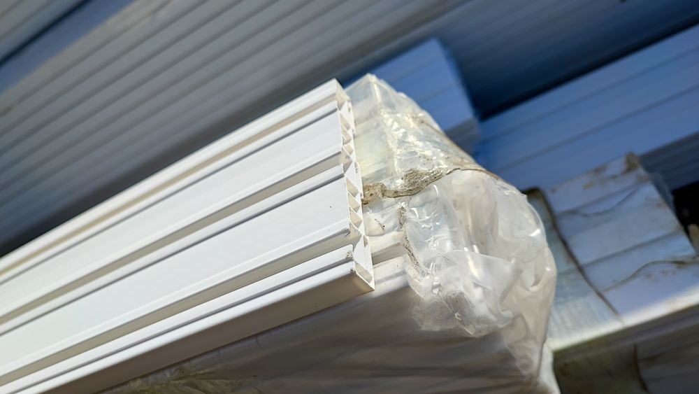 Карнизы пластиковые для штор