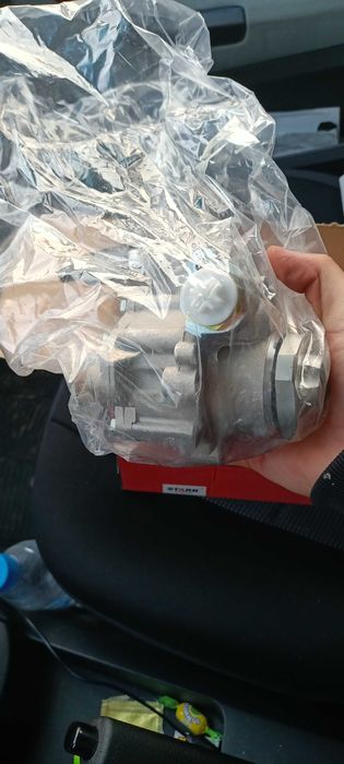 Продавам хидравлична ел.помпа за Seat ibiza 2003г 1.9 sdi чисто нова