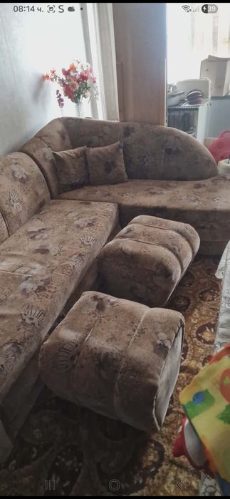 Диван с табуретки