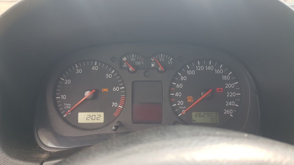 Golf 4,1600 cmc benzină