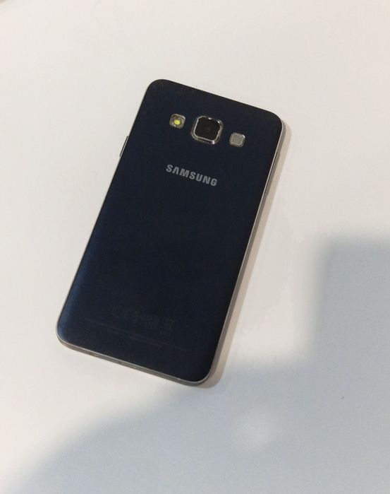 Telefon Samsung A3 touchscreen funcționează greoi
