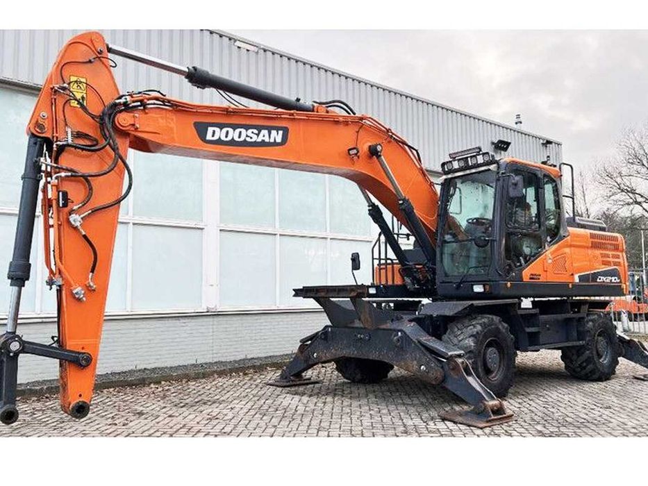 Колёсный экскаватор Doosan DX 210 W-5