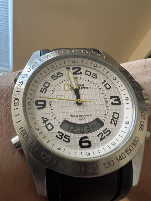 Часовник National Geographic