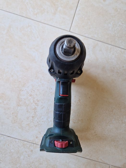 Metabo SSW 18 LTX 400 BL - masina de insurubat cu impact