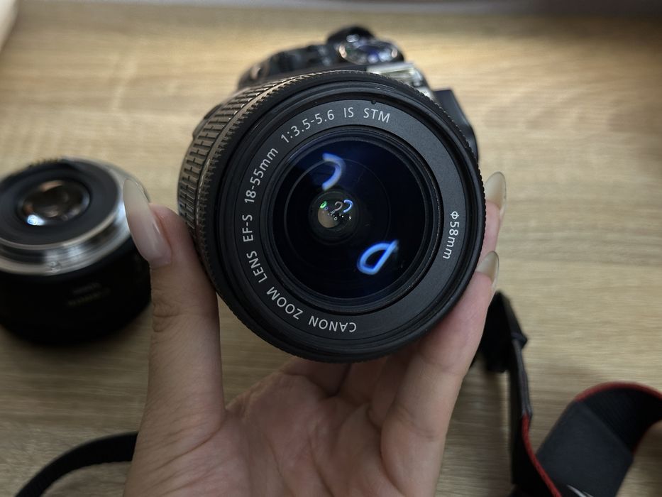 Canon EOS 750D кит + портретник