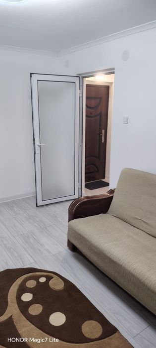 Închiriez ap2 cam