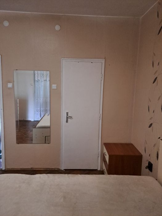 Под наем дългосрочно