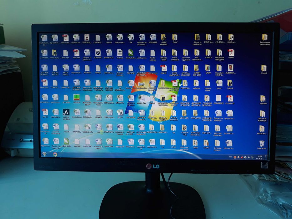 Монитор LG 19.5 inch модел LG 20M35A