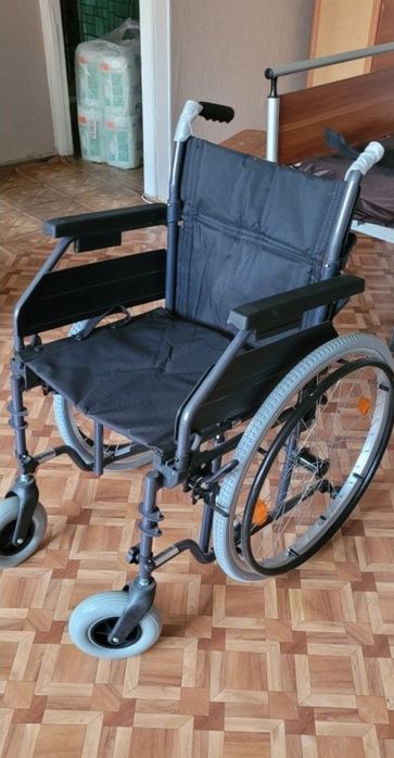 Продам инвалидные коляски