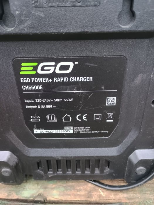 Baterie și încărcător rapid ego